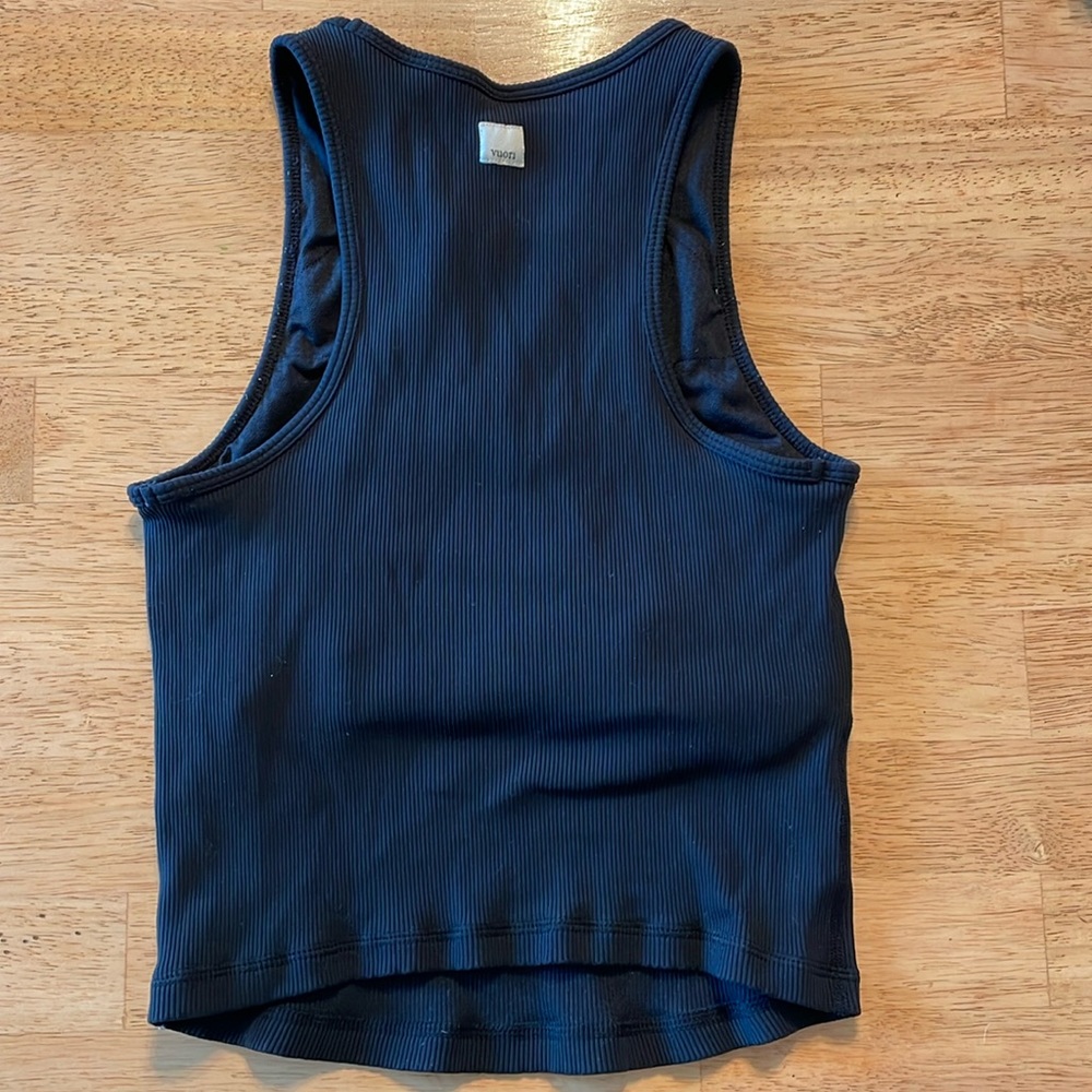 Vuori Mudra Plyo Black Ribbed Knit Cropped Tank Top